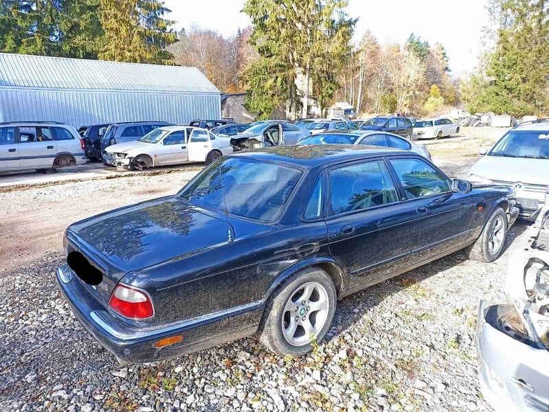 Photo 4 - Jaguar Xj X308 XJ executive 2000 y parts