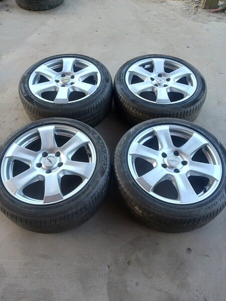 Photo 7 - Autec light alloy R17 rims