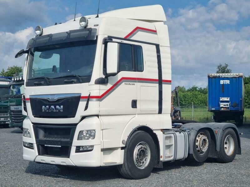 MAN 26.500 ADR 6X2 2017 y Semi-trailer truck