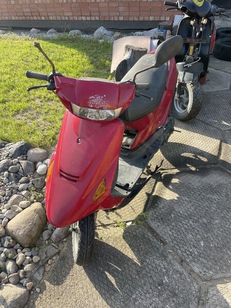 Photo 2 - Aprilia SR 2000 y Scooter / moped