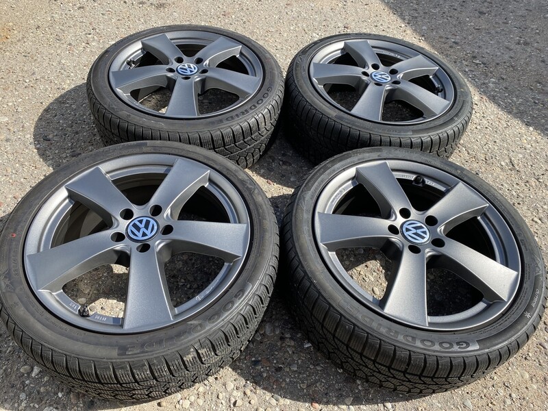 Volkswagen Siunciam, 8J ET38 light alloy R18 rims