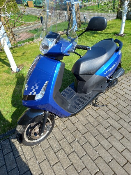 Peugeot Vivacity 2011 y Scooter / moped