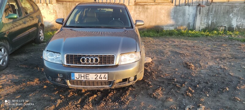 Audi A4 2002 y parts