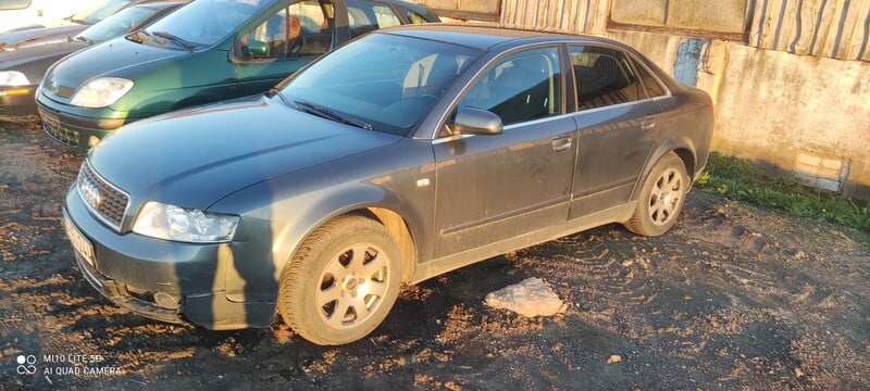 Photo 3 - Audi A4 2002 y parts