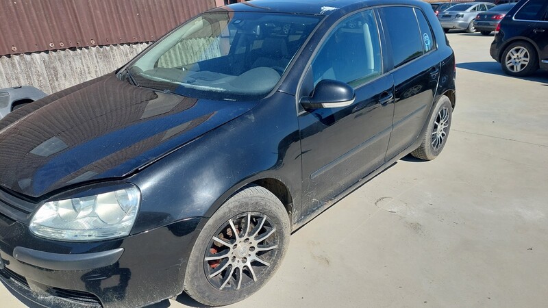 Volkswagen Golf 2005 m dalys