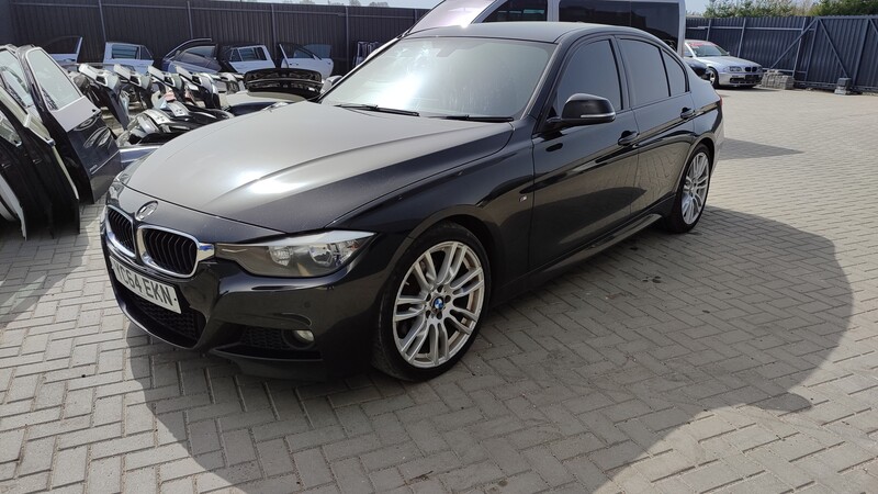 Bmw 330 2015 m dalys