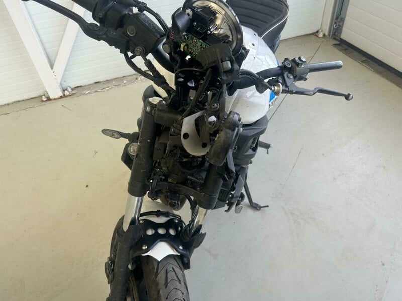 Nuotrauka 14 - Yamaha XSR 2022 m Klasikinis / Streetbike motociklas