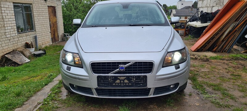 Volvo S40 II 2004 m dalys