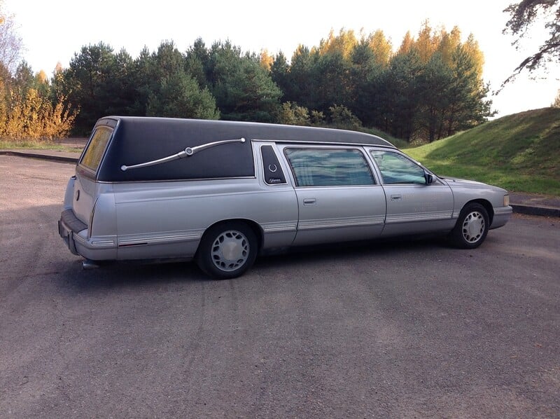 Photo 3 - Cadillac Deville 1998 y Wagon