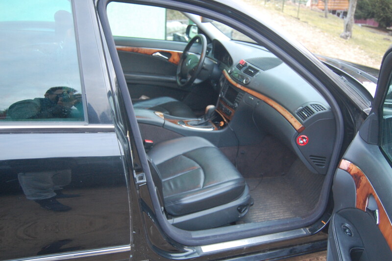 Photo 18 - Mercedes-Benz 211 2003 y Wagon