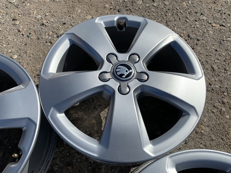 Photo 4 - Skoda Siunciam, 6J ET48 light alloy R17 rims