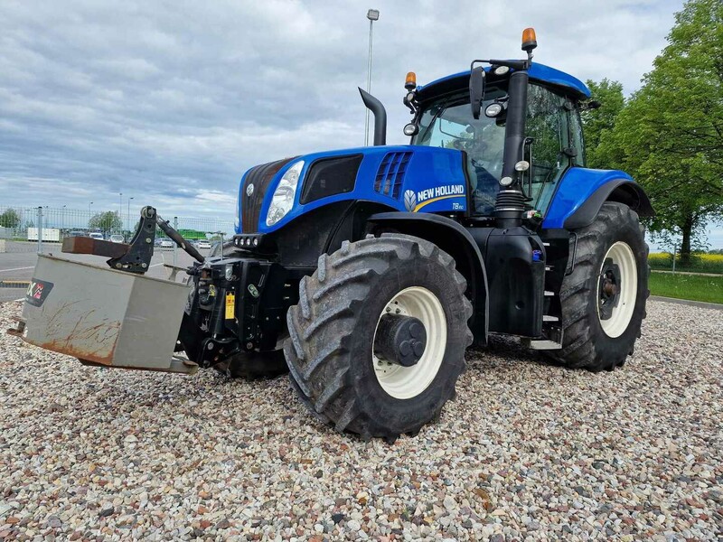 New Holland 2017 y Tractor