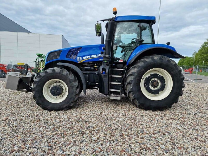 Photo 3 - New Holland 2017 y Tractor