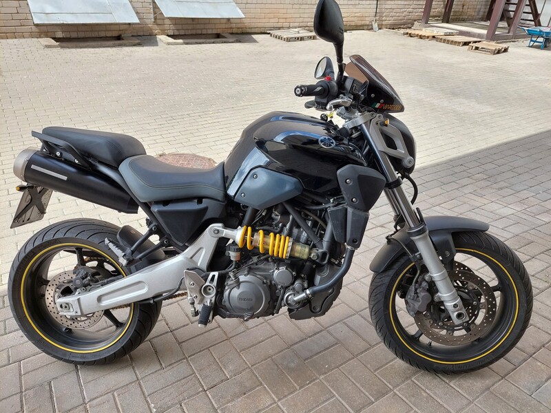 Yamaha MT 2007 y Classical / Streetbike motorcycle