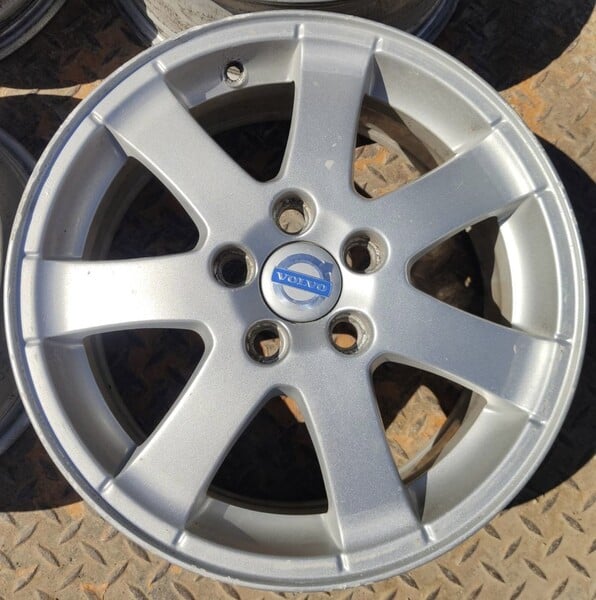 Photo 6 - Light alloy R16 rims