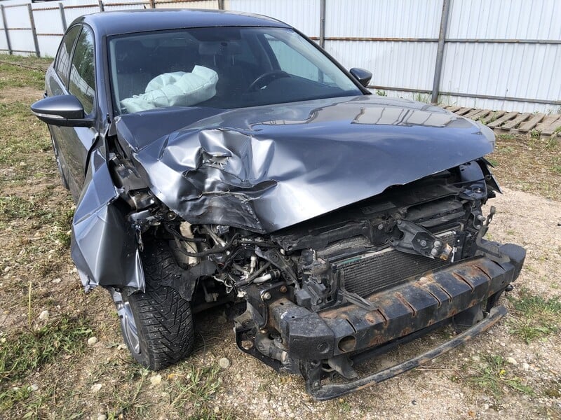 Photo 6 - Volkswagen Jetta A6 2013 y parts