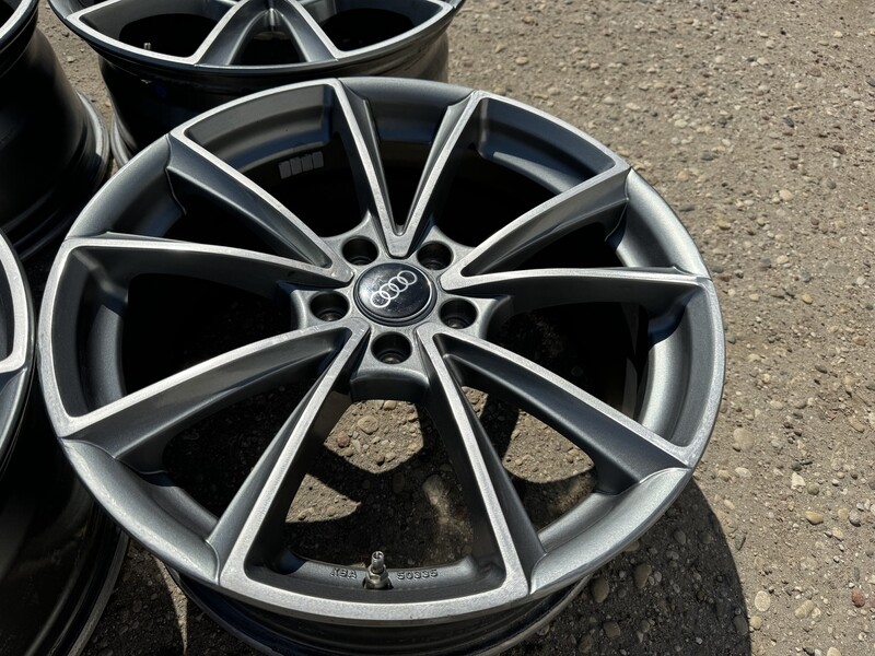 Photo 3 - Audi Siunciam, 8J ET45 light alloy R19 rims