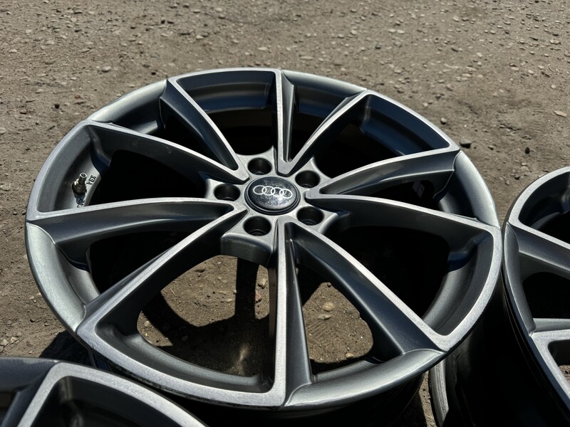 Photo 5 - Audi Siunciam, 8J ET45 light alloy R19 rims