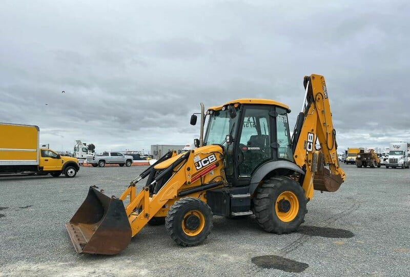 JCB 2018 y Backhoe Loaders