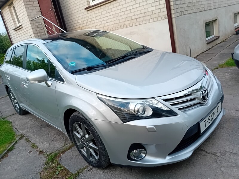 Toyota Avensis 2014 y Wagon