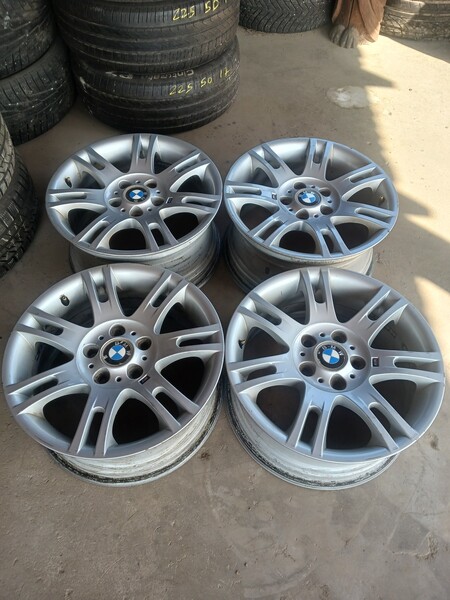 Photo 7 - BMW light alloy R17 rims