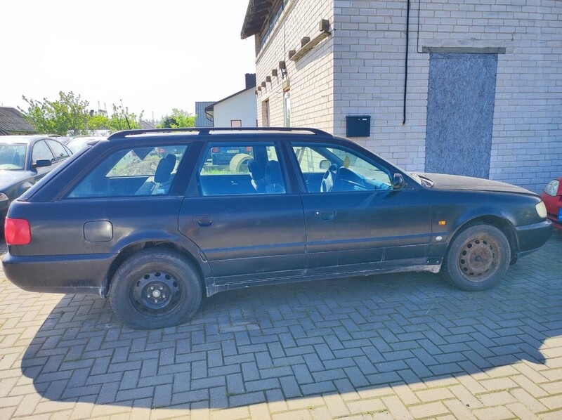 Audi A6 C4 E 1995 y