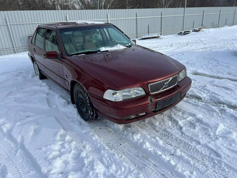 Photo 2 - Volvo S70 1998 y parts