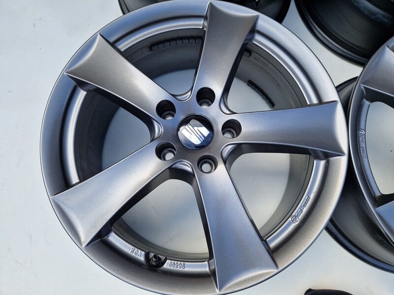 Photo 4 - Seat R17 Leon light alloy R17 rims