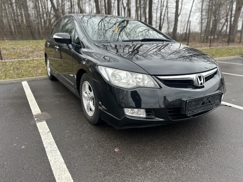 Photo 2 - Honda Civic 2007 y Sedan