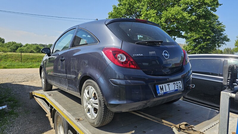 Opel Corsa 2007 m dalys