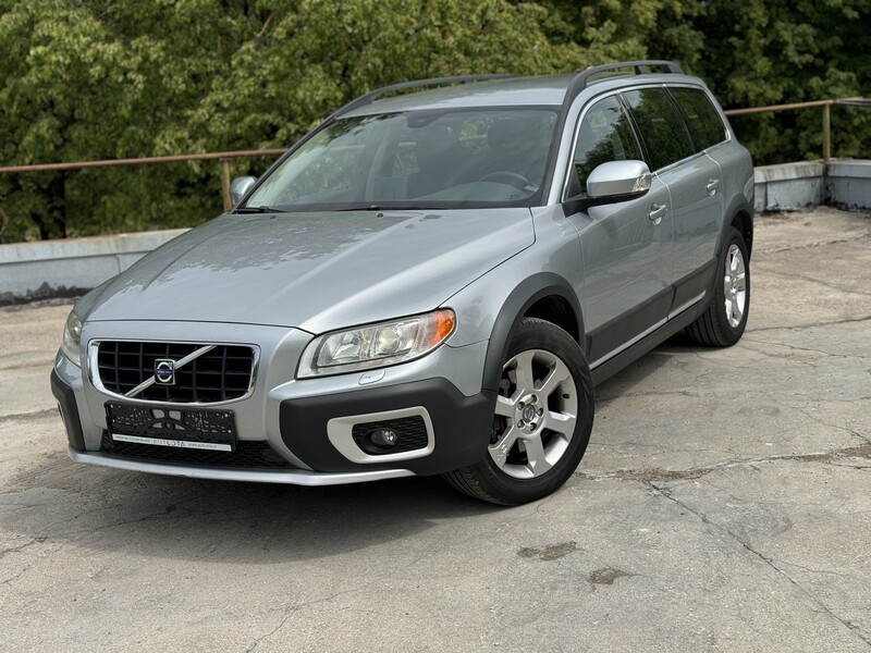 Volvo XC70 D5 AWD Summum 2008 г