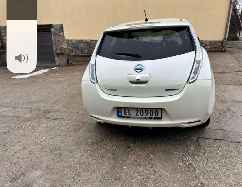 Фотография 2 - Nissan Leaf 2013 г Хэтчбек