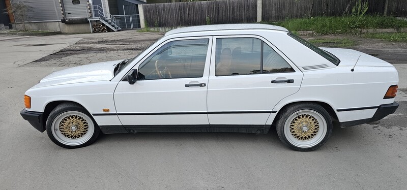 Фотография 8 - Mercedes-Benz 190 E 1990 г