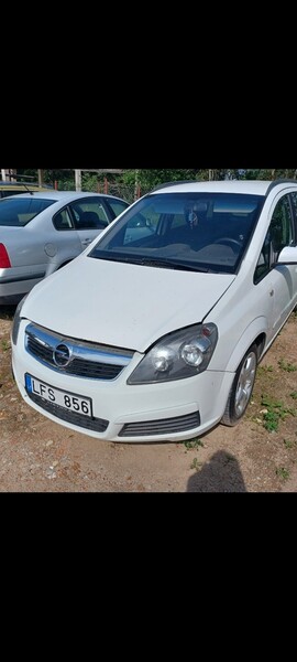 Opel Zafira 2006 m dalys