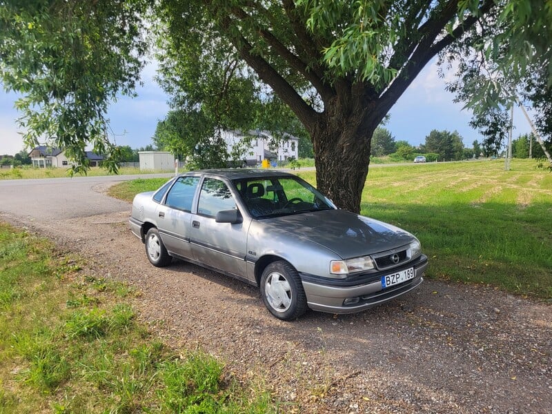 Фотография 1 - Opel Vectra TD GL 1993 г