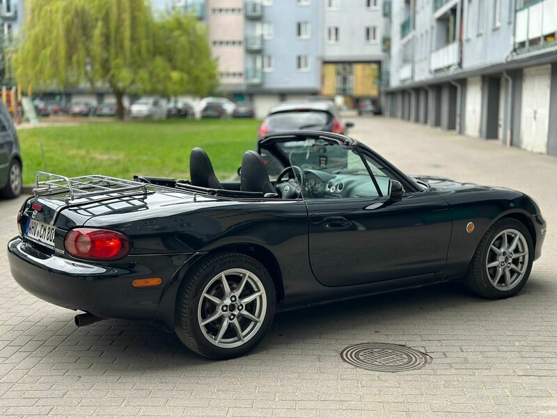 Photo 6 - Mazda MX-5 Sportive 2001 y