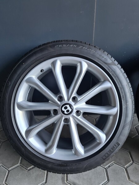 Bentley Continental Continental light alloy R20 rims