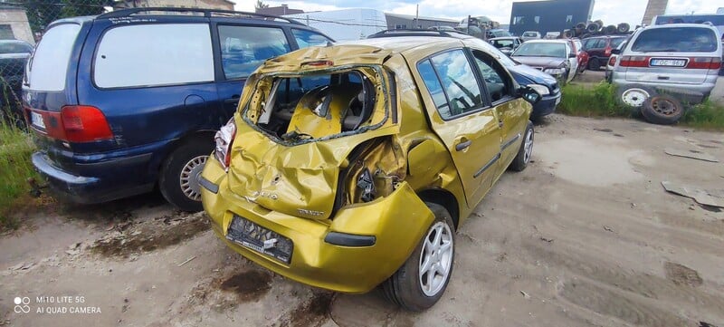 Photo 4 - Renault Clio 2007 y parts