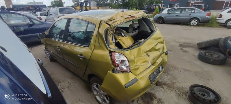 Photo 5 - Renault Clio 2007 y parts