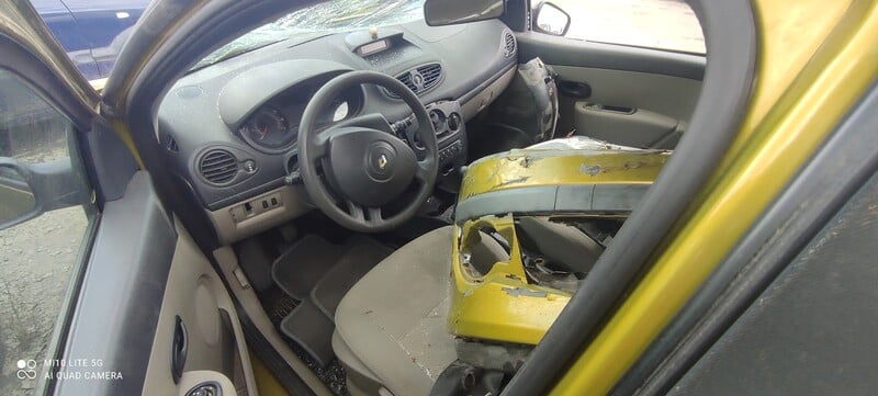 Photo 6 - Renault Clio 2007 y parts