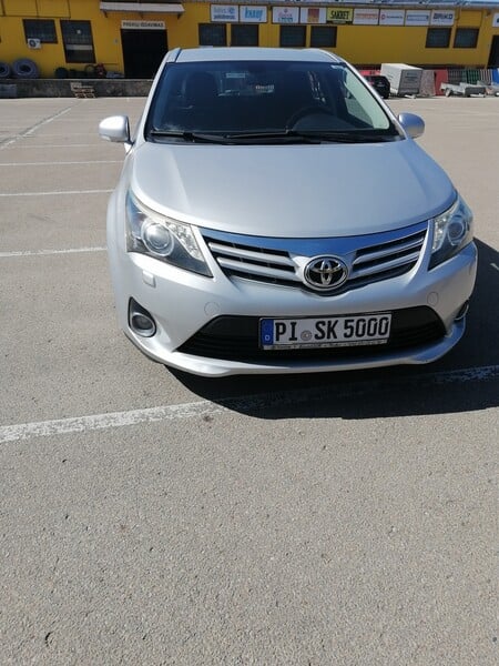 Photo 3 - Toyota Avensis 2012 y Wagon