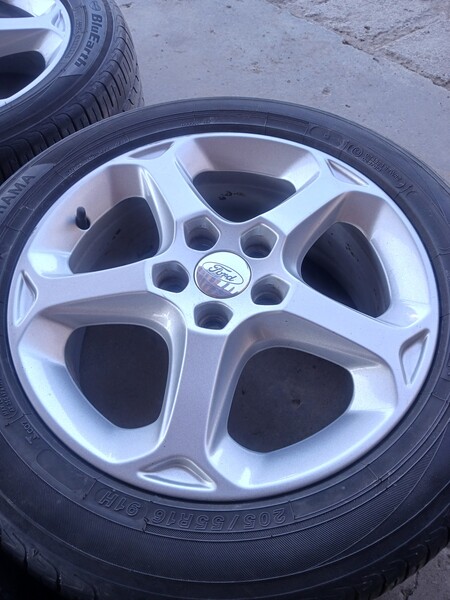 Ford light alloy R16 rims