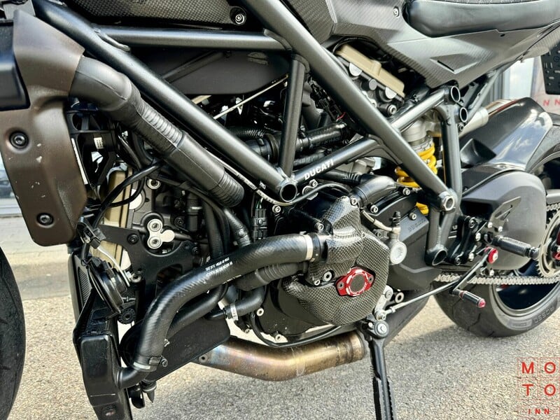 Photo 13 - Ducati Streetfighter 2014 y Sport / Superbike motorcycle