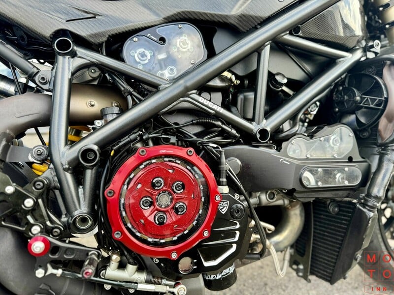 Photo 19 - Ducati Streetfighter 2014 y Sport / Superbike motorcycle