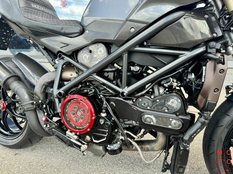 Photo 21 - Ducati Streetfighter 2014 y Sport / Superbike motorcycle