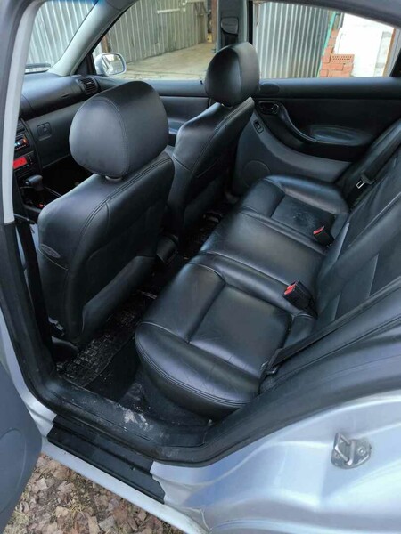 Photo 9 - Seat Toledo 1999 y parts