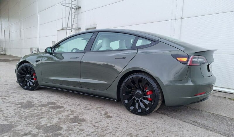 Photo 3 - Tesla Model 3 Performance 2022 y