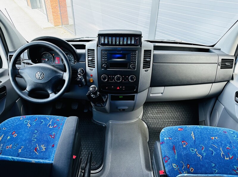 Photo 16 - Volkswagen Crafter 2015 y Minibus