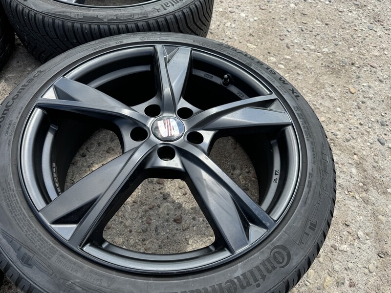 Photo 8 - Continental Siunciam, 7-8mm 2023 R19 universal tyres passanger car