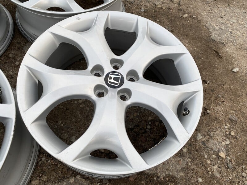 Photo 3 - Honda Siunciam, 7.5J ET50 light alloy R19 rims